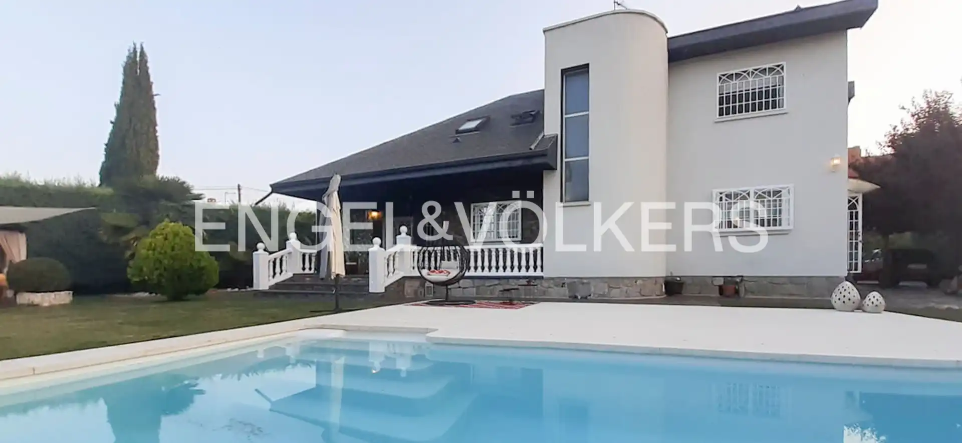Vista exterior de Casa o xalet en venda en Galapagar amb Calefacció, Jardí privat i Terrassa