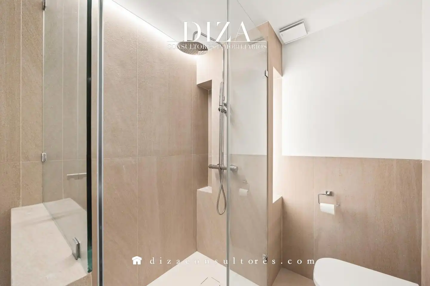Baño de Piso de alquiler en Madrid con Aire acondicionado, Calefacción y Trastero