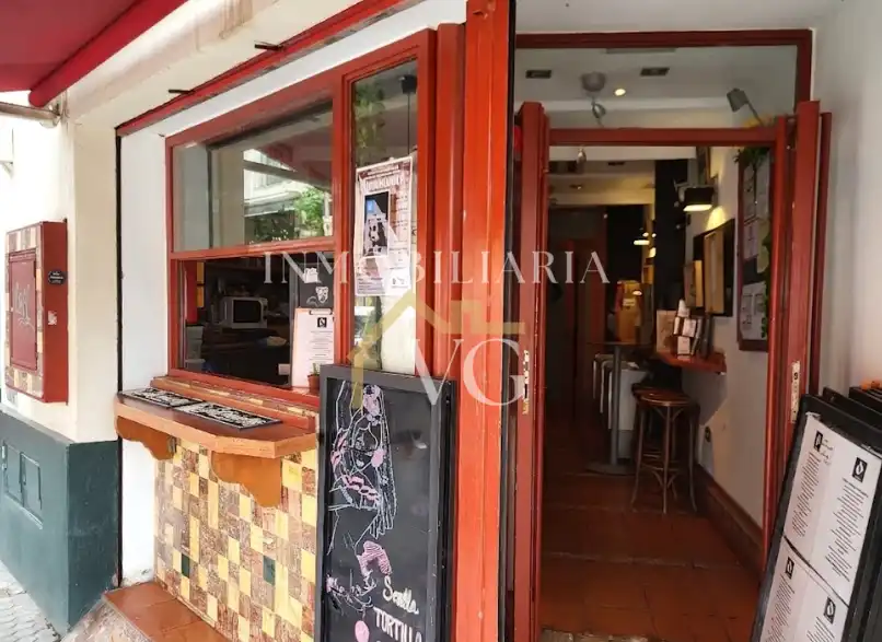 Local comercial en venda a Casco Antiguo, imagen 2