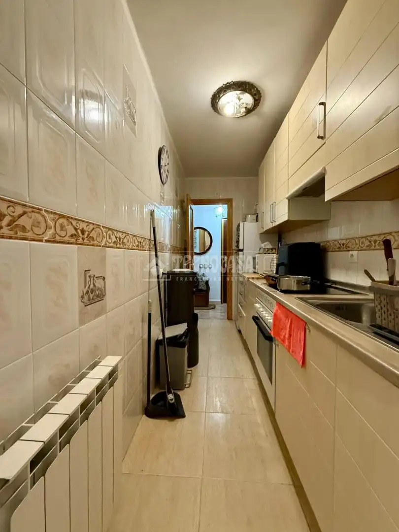 Cocina de Piso en venta en Alovera con Calefacción y Balcón