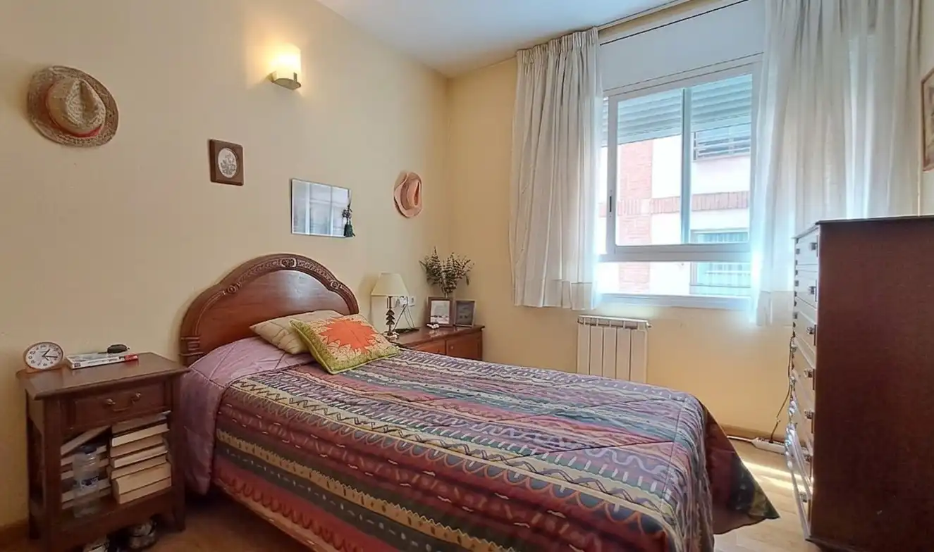 Bedroom of Flat for sale in Tarragona  with Air Conditioner, Heating and Parquet flooring