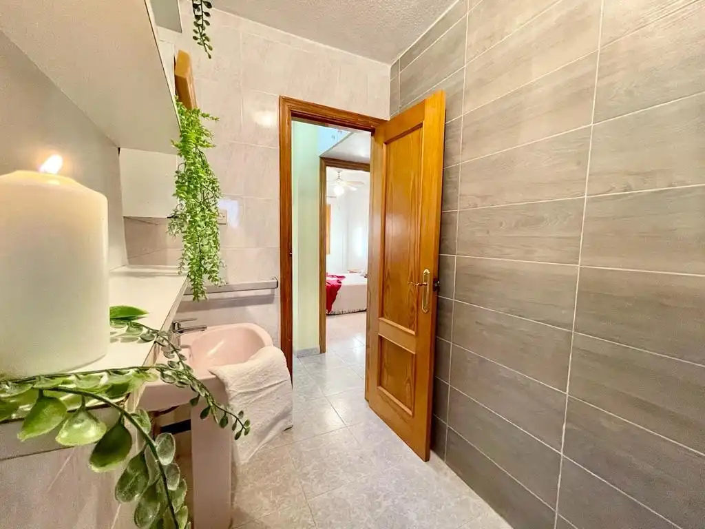 Bany de Casa o xalet en venda en San Pedro del Pinatar amb Aire condicionat, Jardí privat i Terrassa