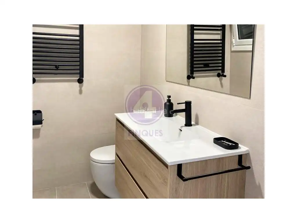 Bathroom of Flat for rent in Castell d'Aro, Platja d'Aro i s'Agaró  with Air Conditioner and Furnished