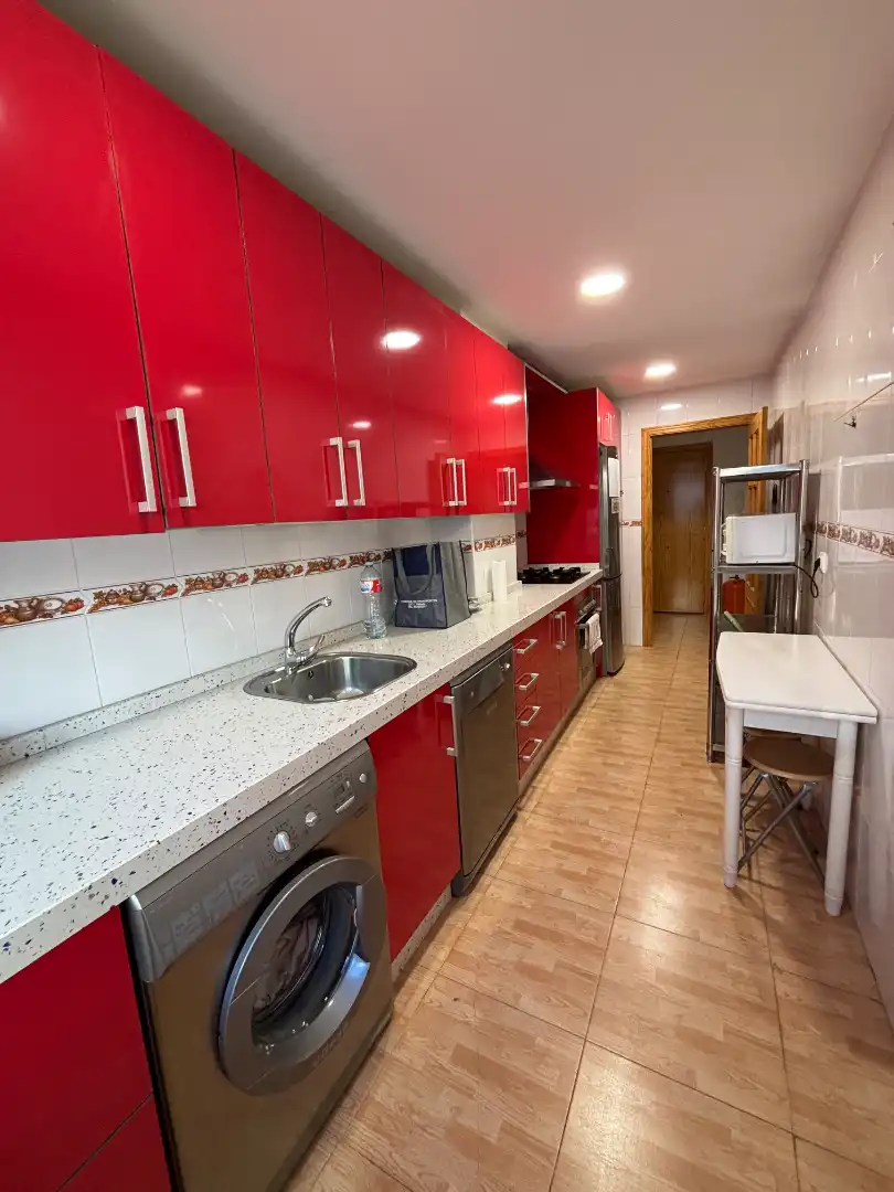 Piso en venta en Avenida Obispo Laso, 32, Zona Sur - Av. de España - San Miguel