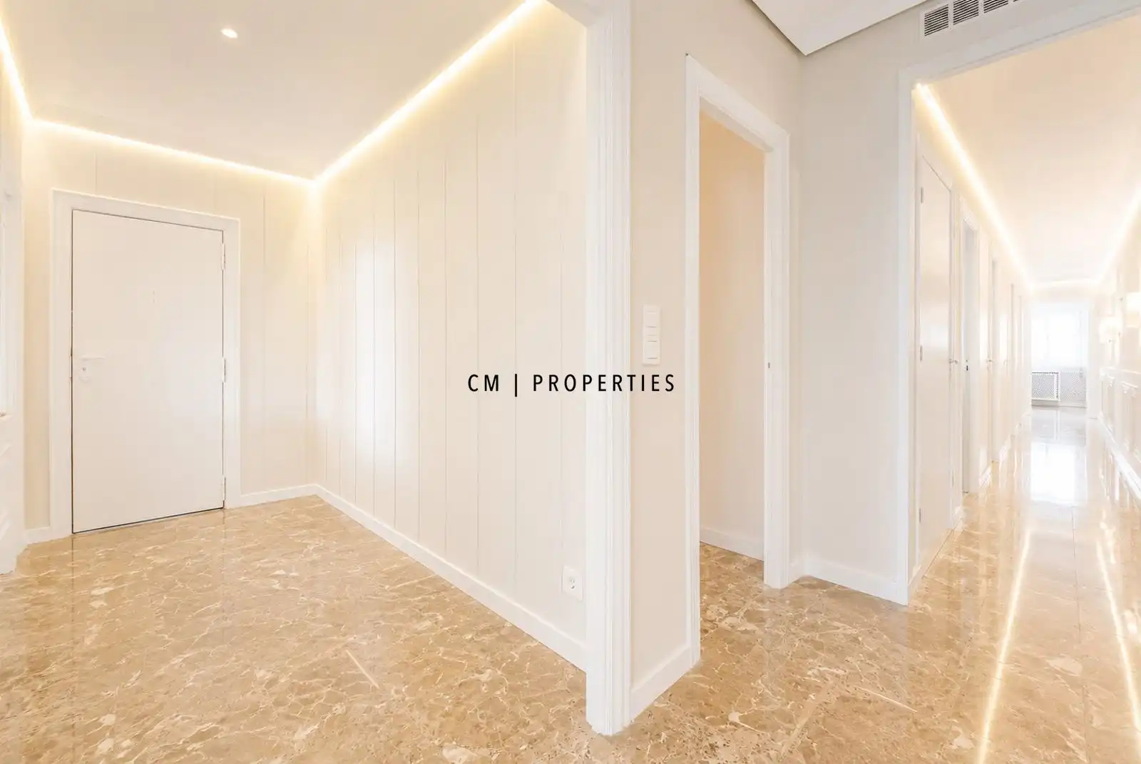 Bedroom of Flat for rent in Valencia  with Air Conditioner, Heating and Terrace