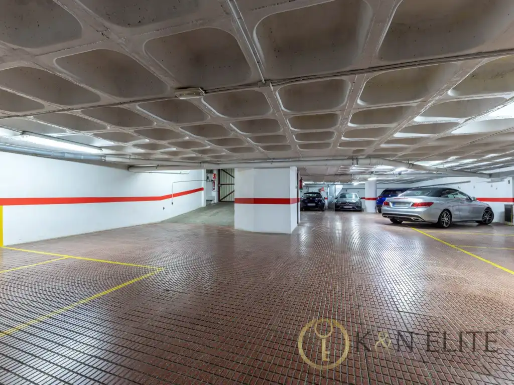 Parking of Attic for rent in Alicante / Alacant  with Air Conditioner and Terrace
