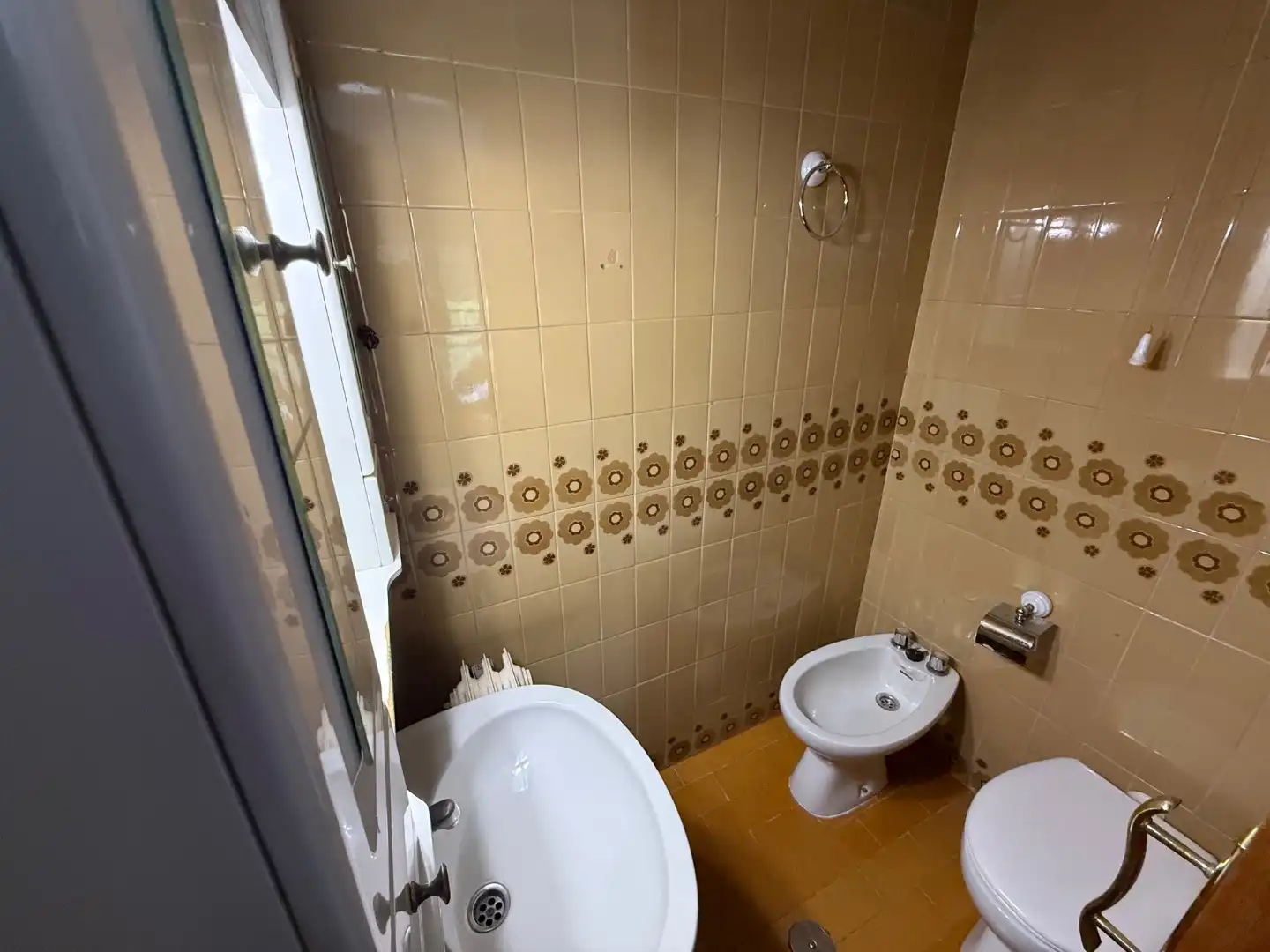 Baño de Piso en venta en  Granada Capital con Aire acondicionado y Balcón