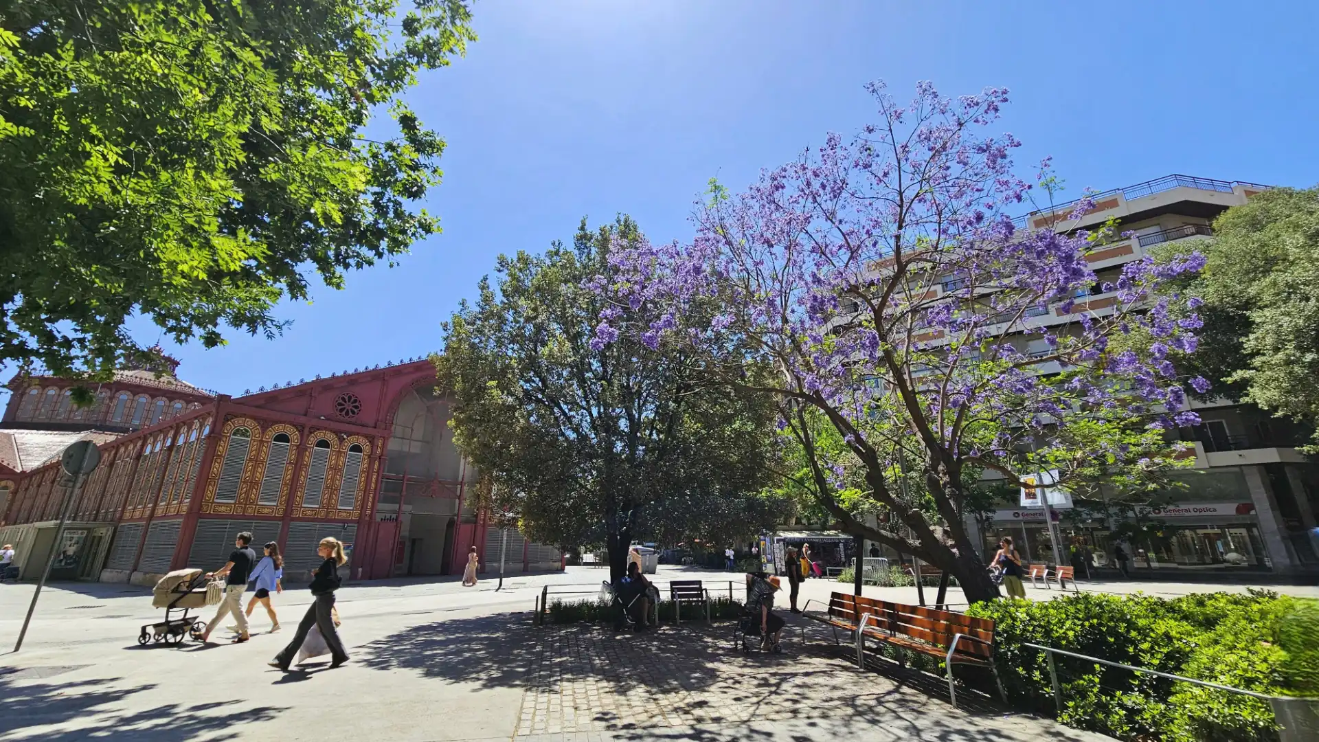 Außenansicht von Büro zur Miete in Barcelona mit Klimaanlage, Heizung und Internet