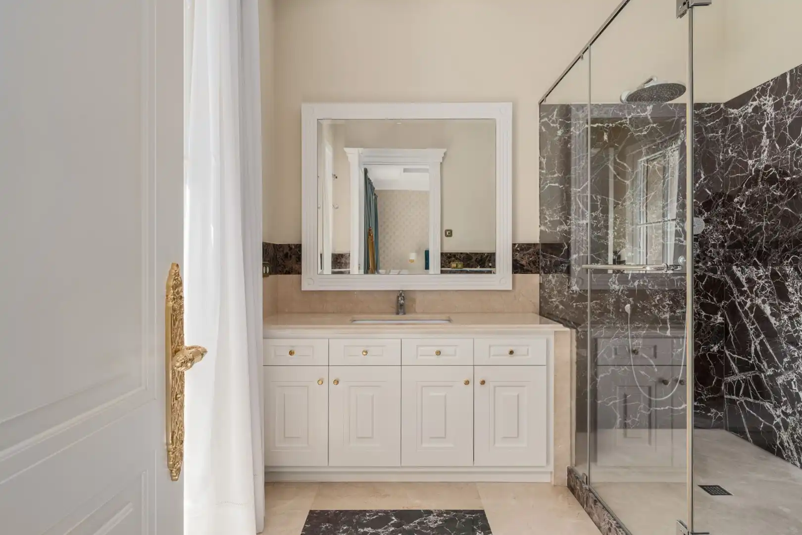 Baño de Casa o chalet en venta en Marbella con Aire acondicionado, Calefacción y Jardín privado