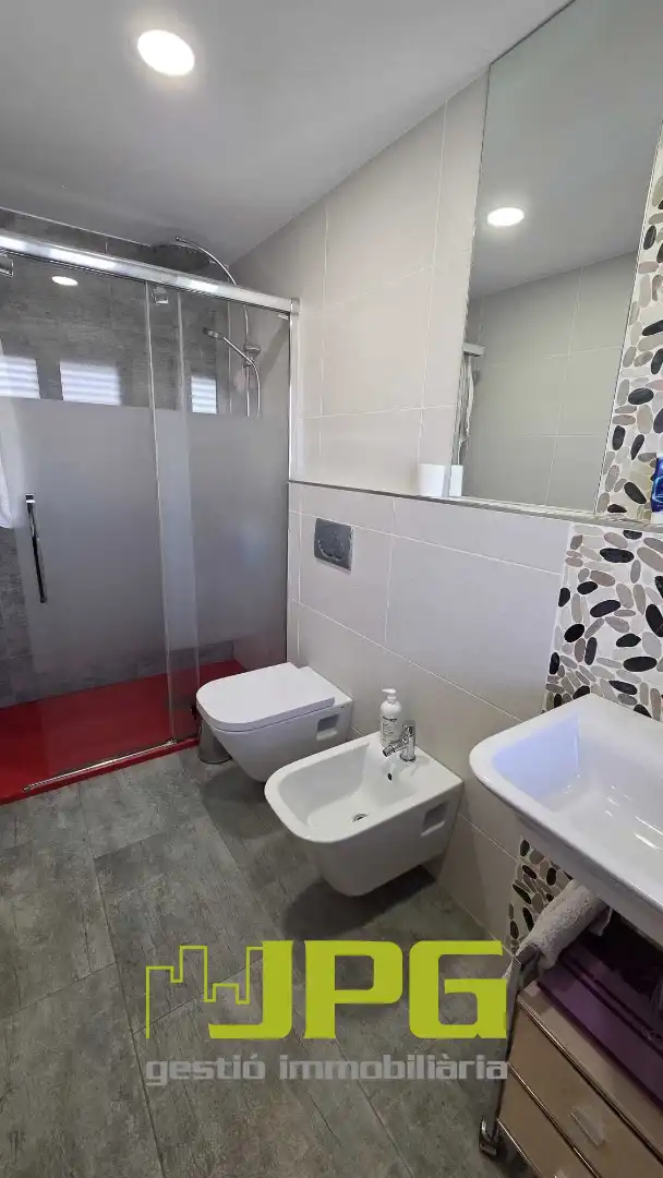 Baño de Casa adosada en venta en Sant Joan d'Alacant con Aire acondicionado, Calefacción y Jardín privado