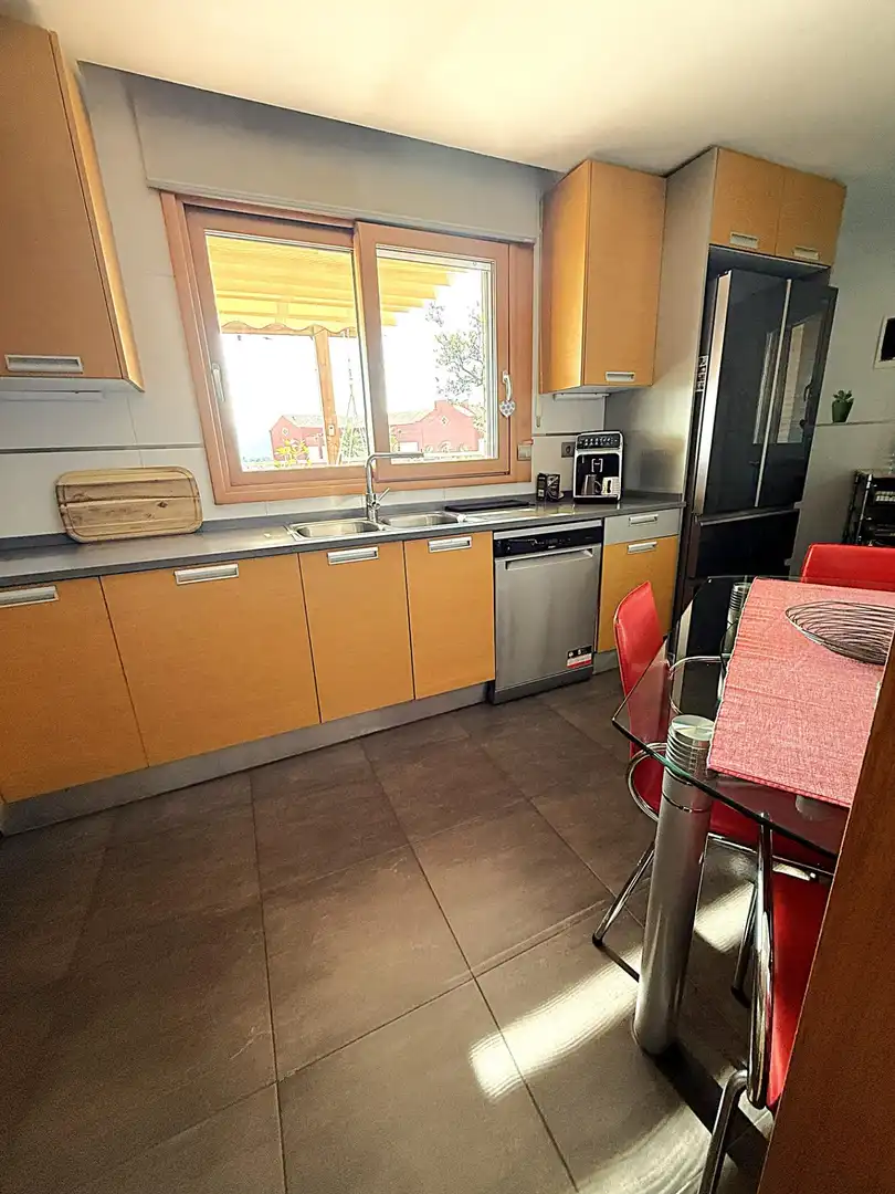 Kitchen of Attic for sale in Valls  with Air Conditioner, Heating and Private garden