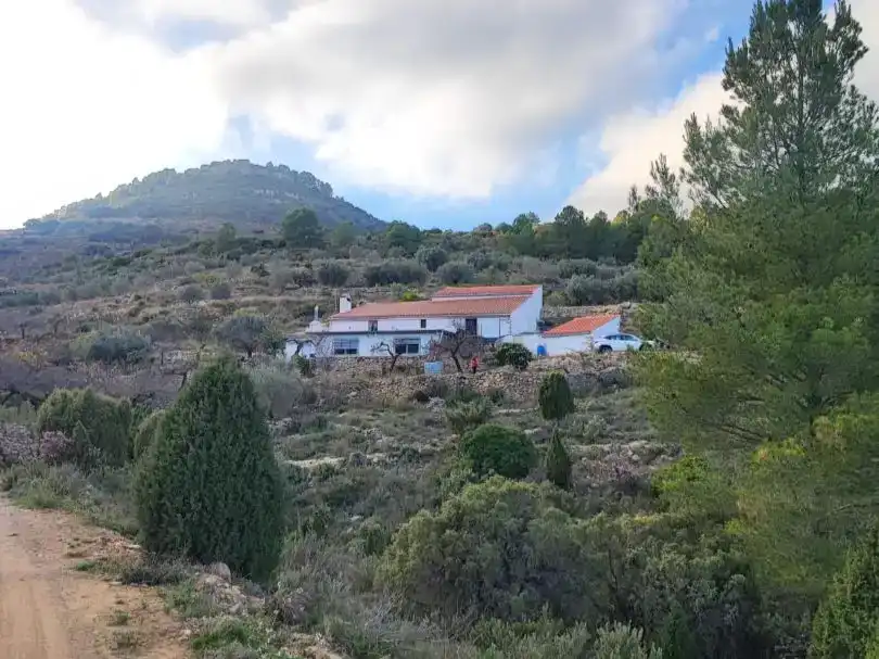 Vista exterior de Casa o xalet en venda en Sierra Engarcerán amb Balcó