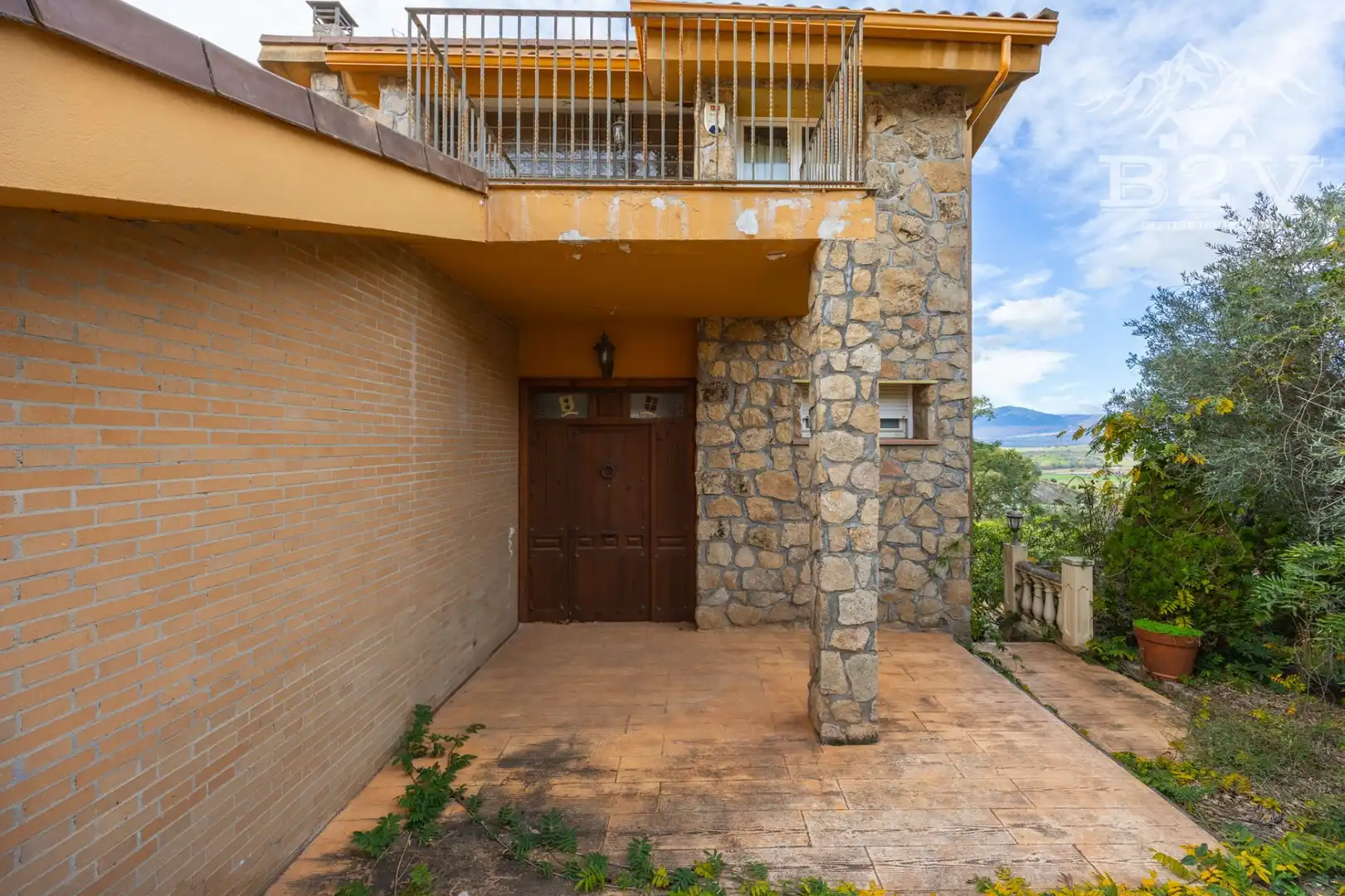 Vista exterior de Casa o xalet en venda en Venturada amb Aire condicionat, Calefacció i Jardí privat