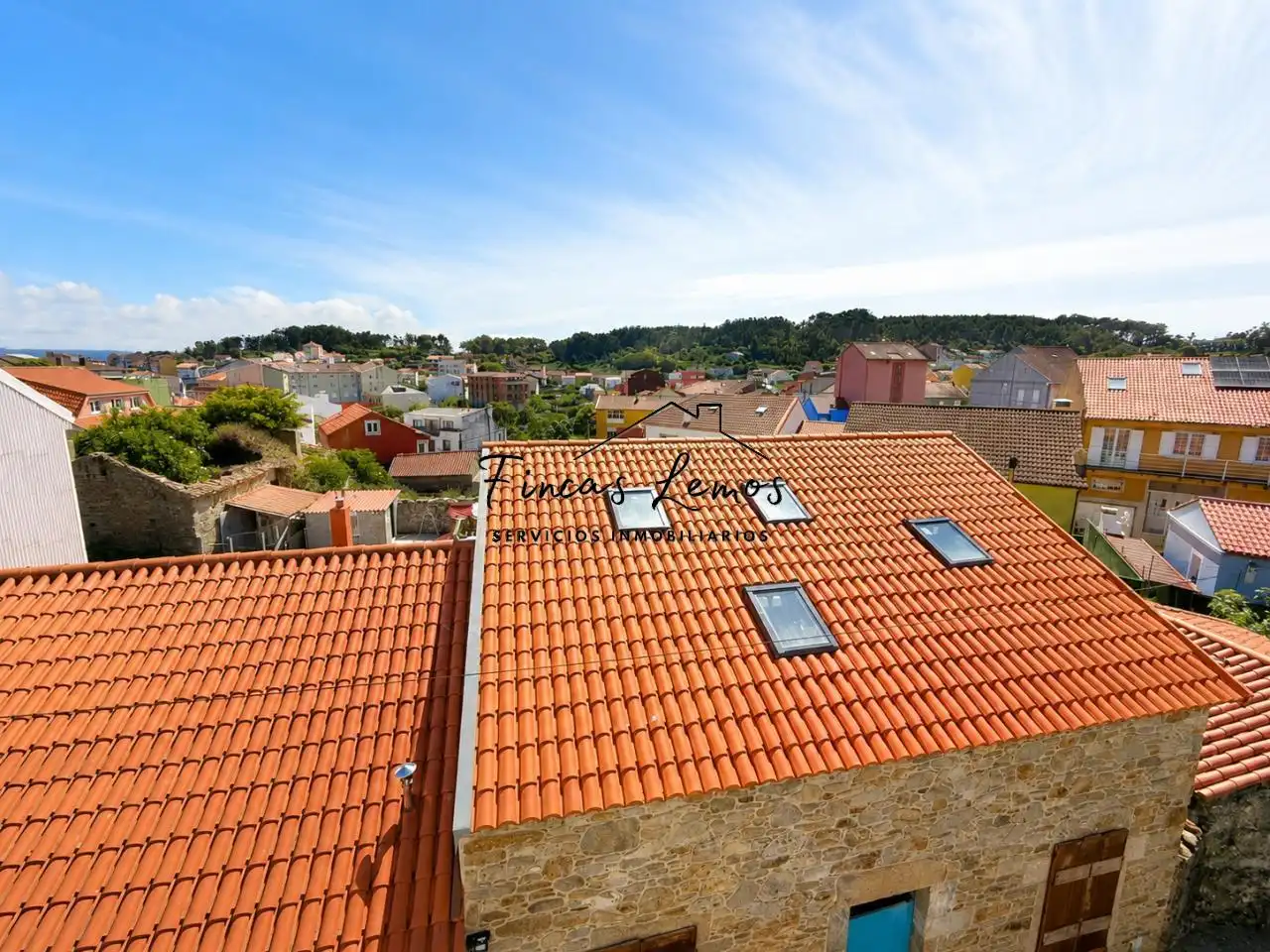 Vista exterior de Casa o xalet en venda en Camariñas amb Terrassa i Moblat