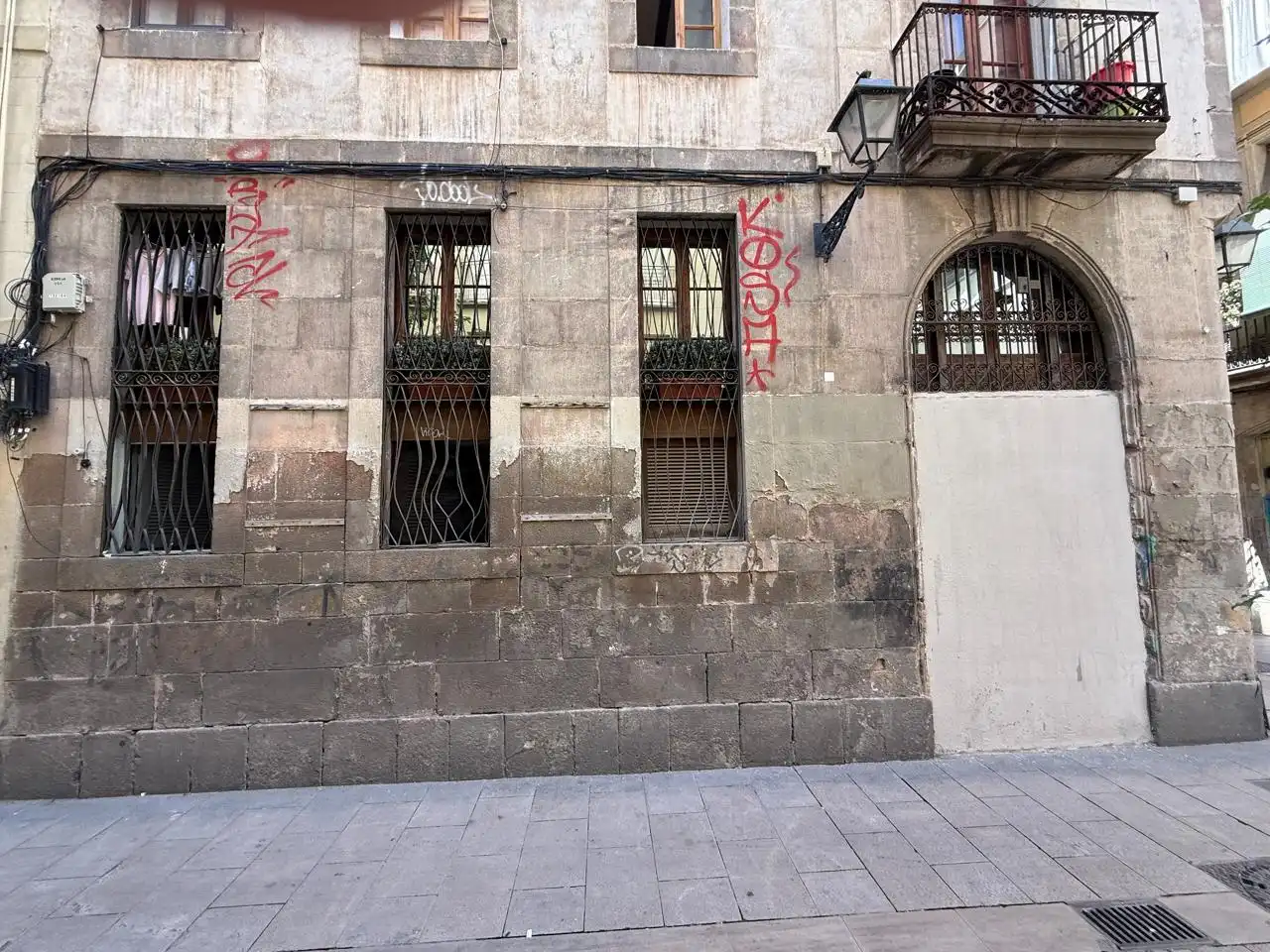 Vista exterior de Local en venda en Barcelona