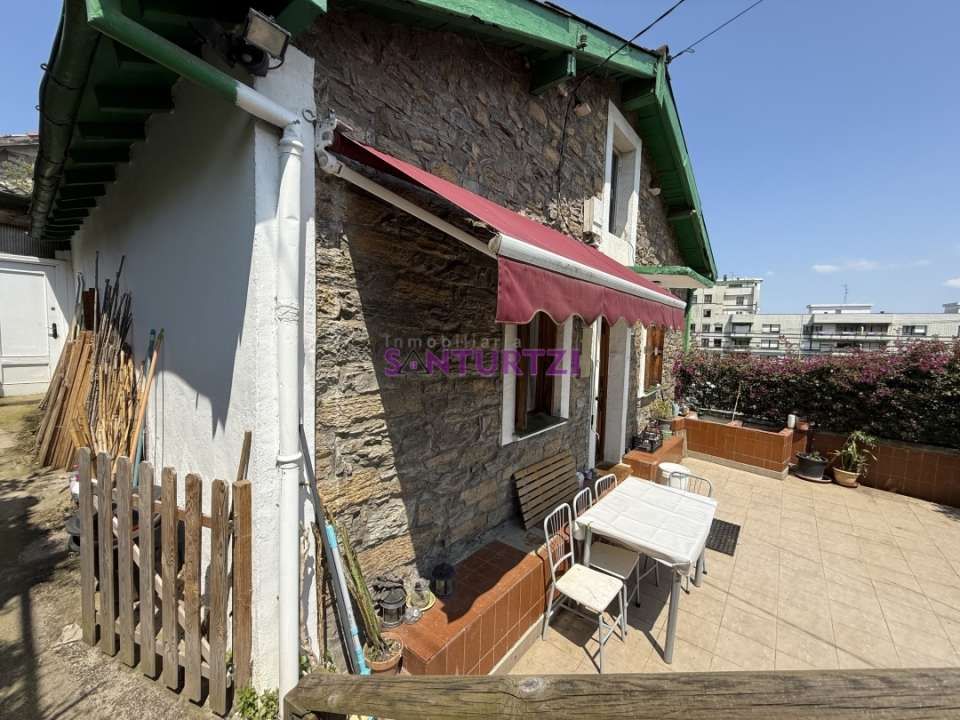 Terrassa de Casa o xalet en venda en Santurtzi  amb Calefacció i Parquet
