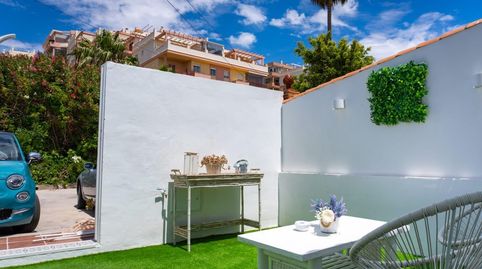 Foto 2 de Casa adosada en venta en Zona Centro Comercial Torrequebrada, Benalmádena
