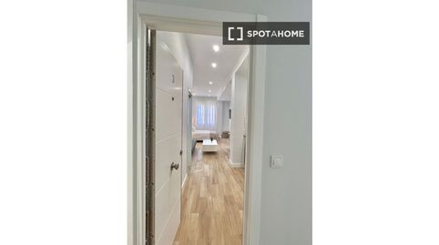 Foto 4 de Piso de alquiler en Pinar del Rey, Madrid Capital