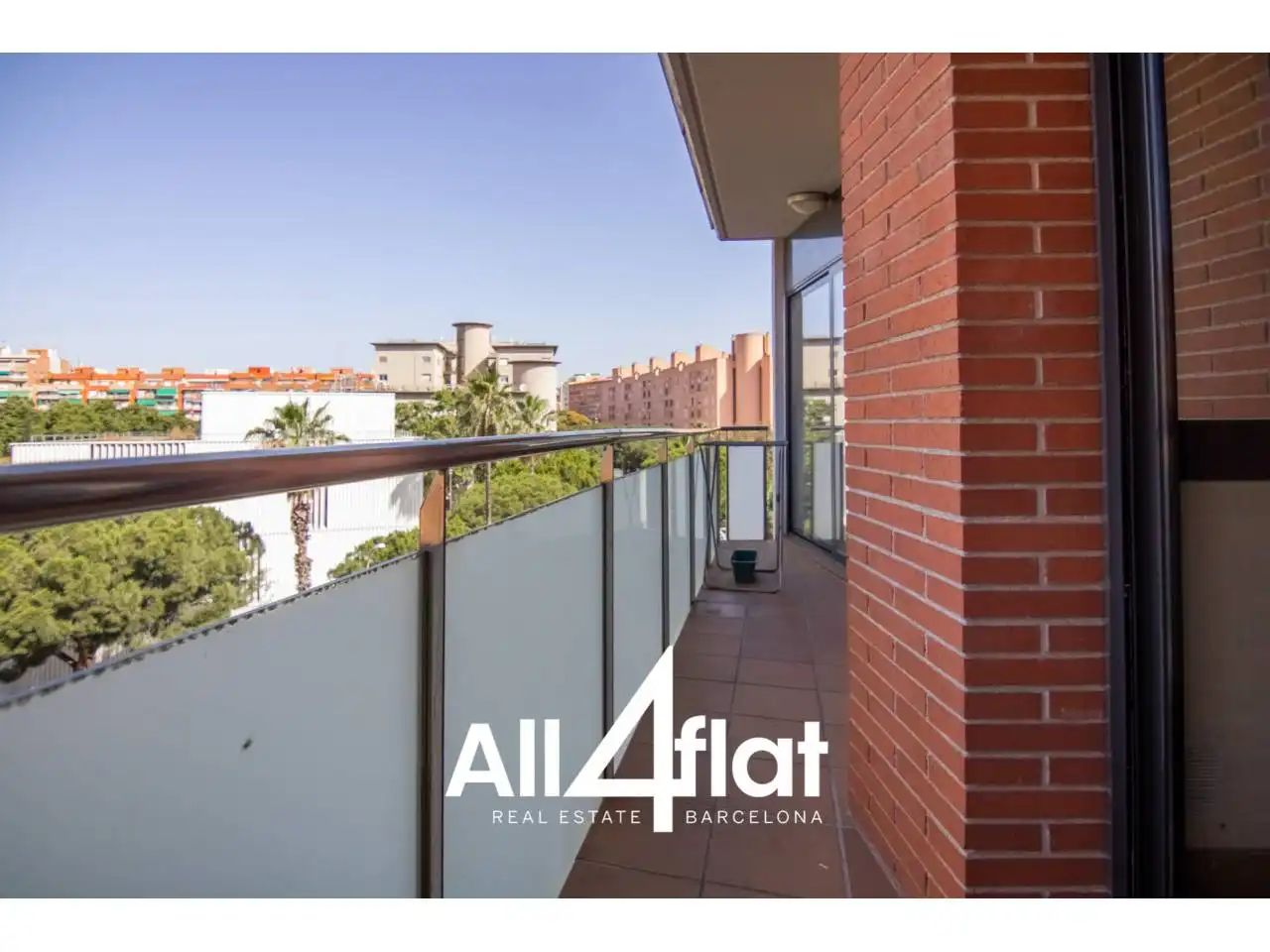 Vista exterior de Piso de alquiler en Barcelona con Parquet, Terraza y Amueblado