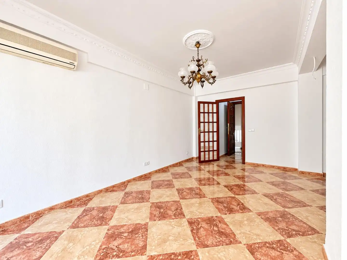 Apartamento de alquiler en Los Boliches