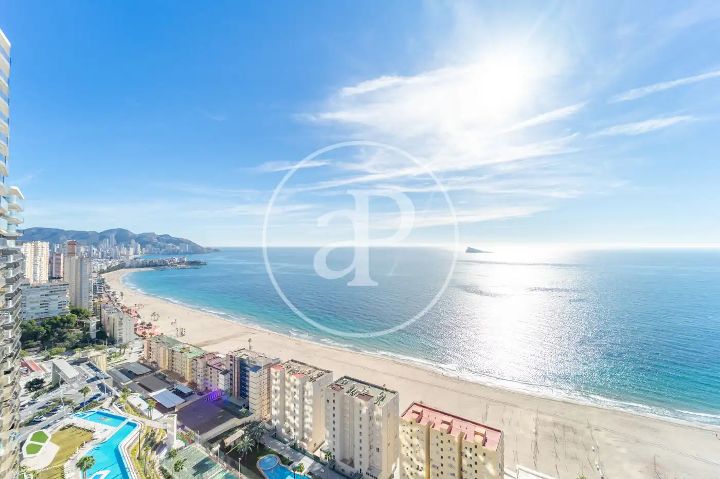 Vista exterior de Piso en venta en Benidorm con Aire acondicionado, Calefacción y Jardín privado