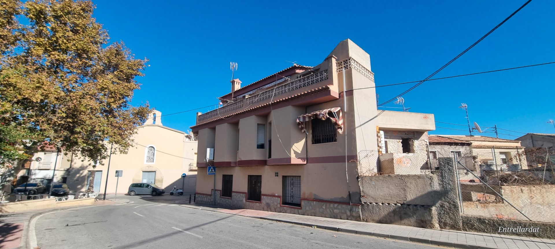 Vista exterior de Edifici en venda en Sant Joan d'Alacant