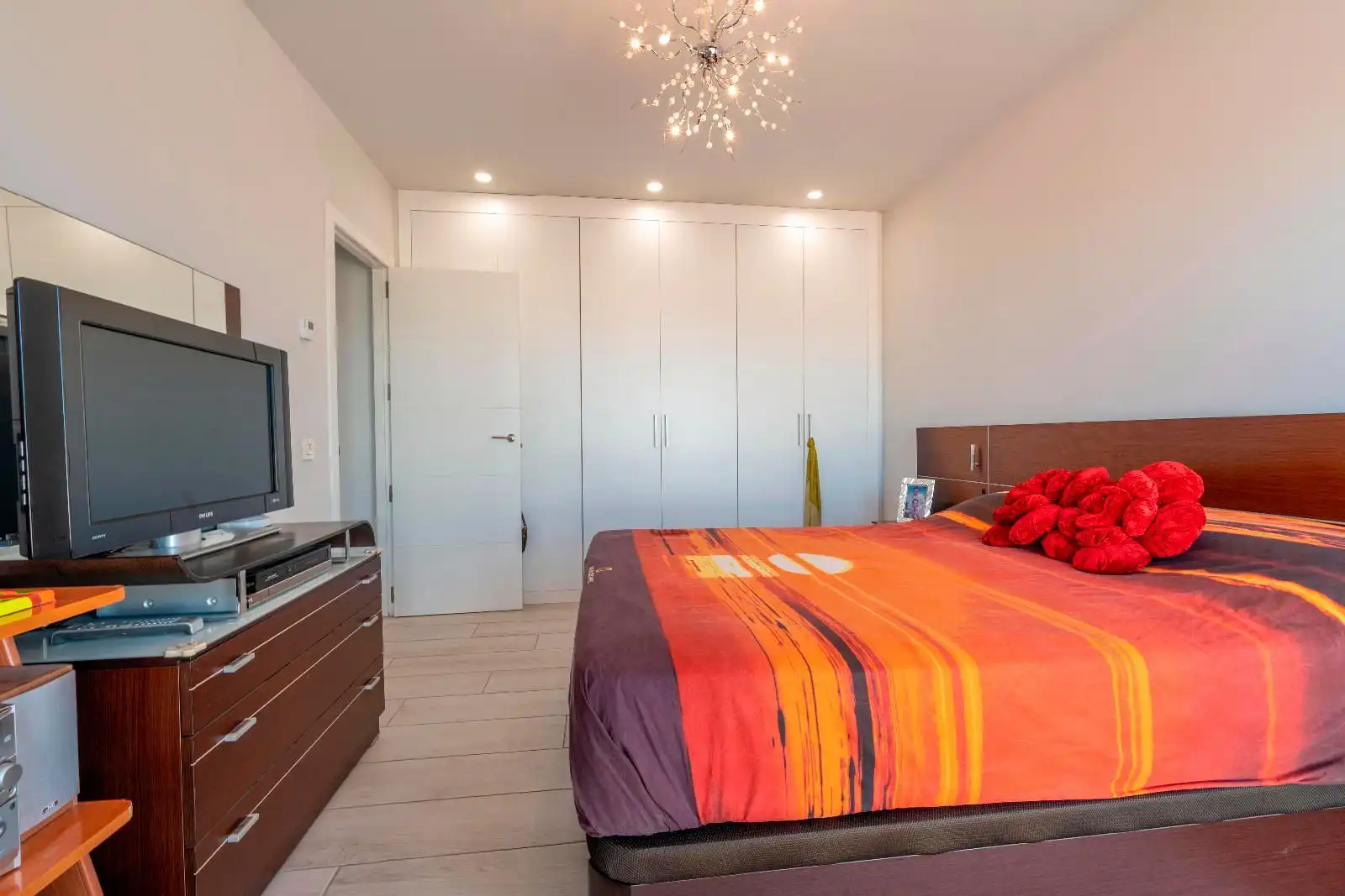 Habitación de Ático en venta en Rivas-Vaciamadrid con Terraza y Piscina comunitaria