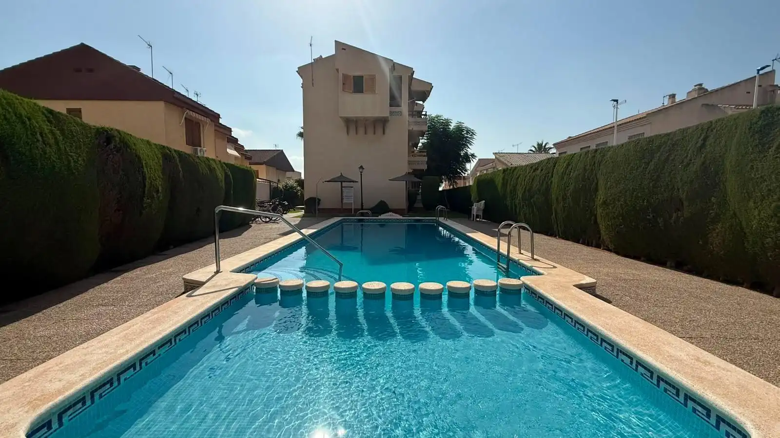 Piscina de Apartament en venda en San Javier amb Moblat, Balcó i Piscina comunitària