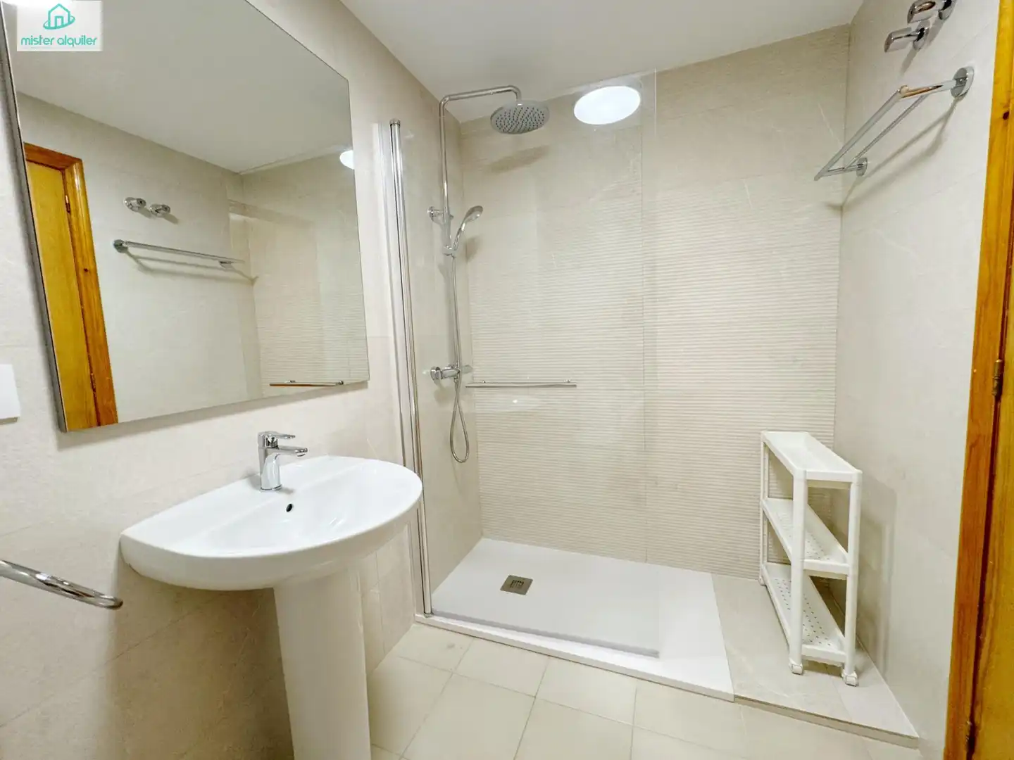 Apartamento con piscina en alquiler en Calle RUPERTO CHAPI 4, imagen 23