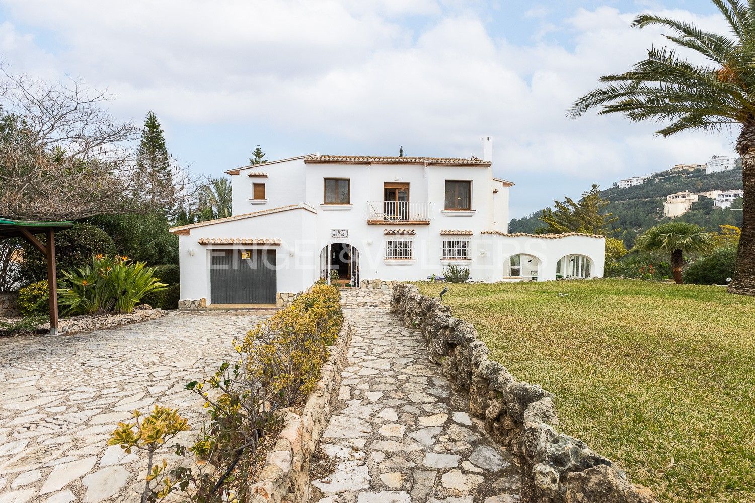 Vista exterior de Finca rústica en venda en Dénia amb Aire condicionat, Calefacció i Jardí privat