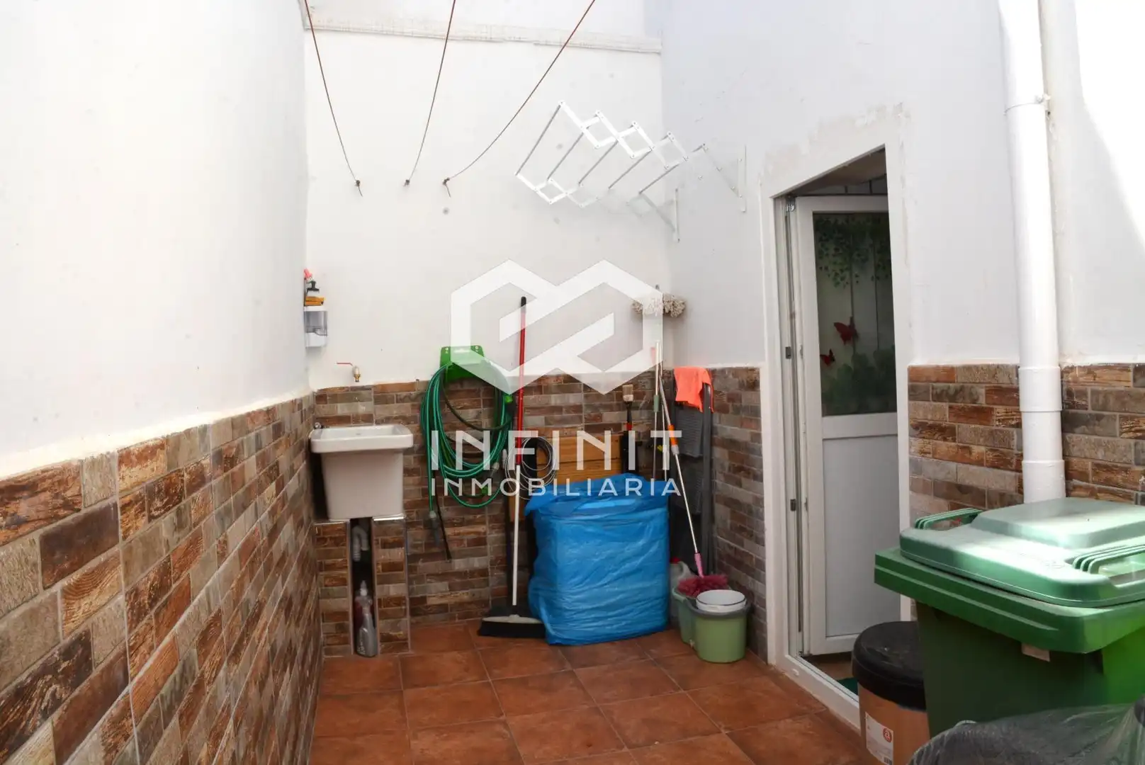 Houses for sale in Mazuecos  with Air Conditioner and Balcony