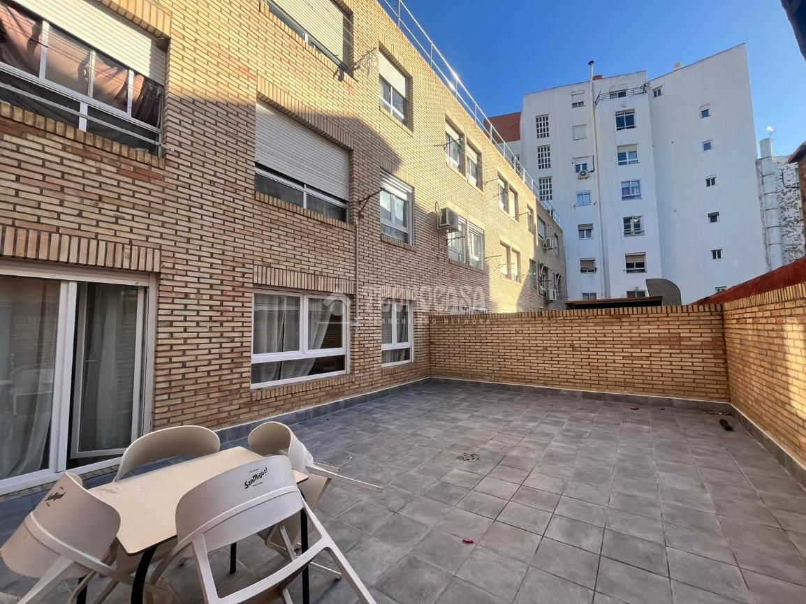 Terrassa de Pis en venda en  Zaragoza Capital