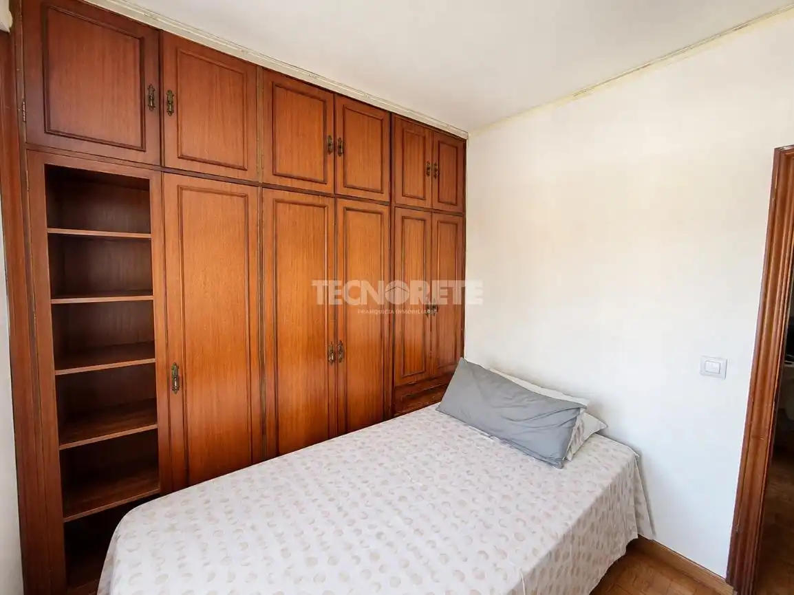 Bedroom of Flat for sale in Madrid  with Air Conditioner and Balcony
