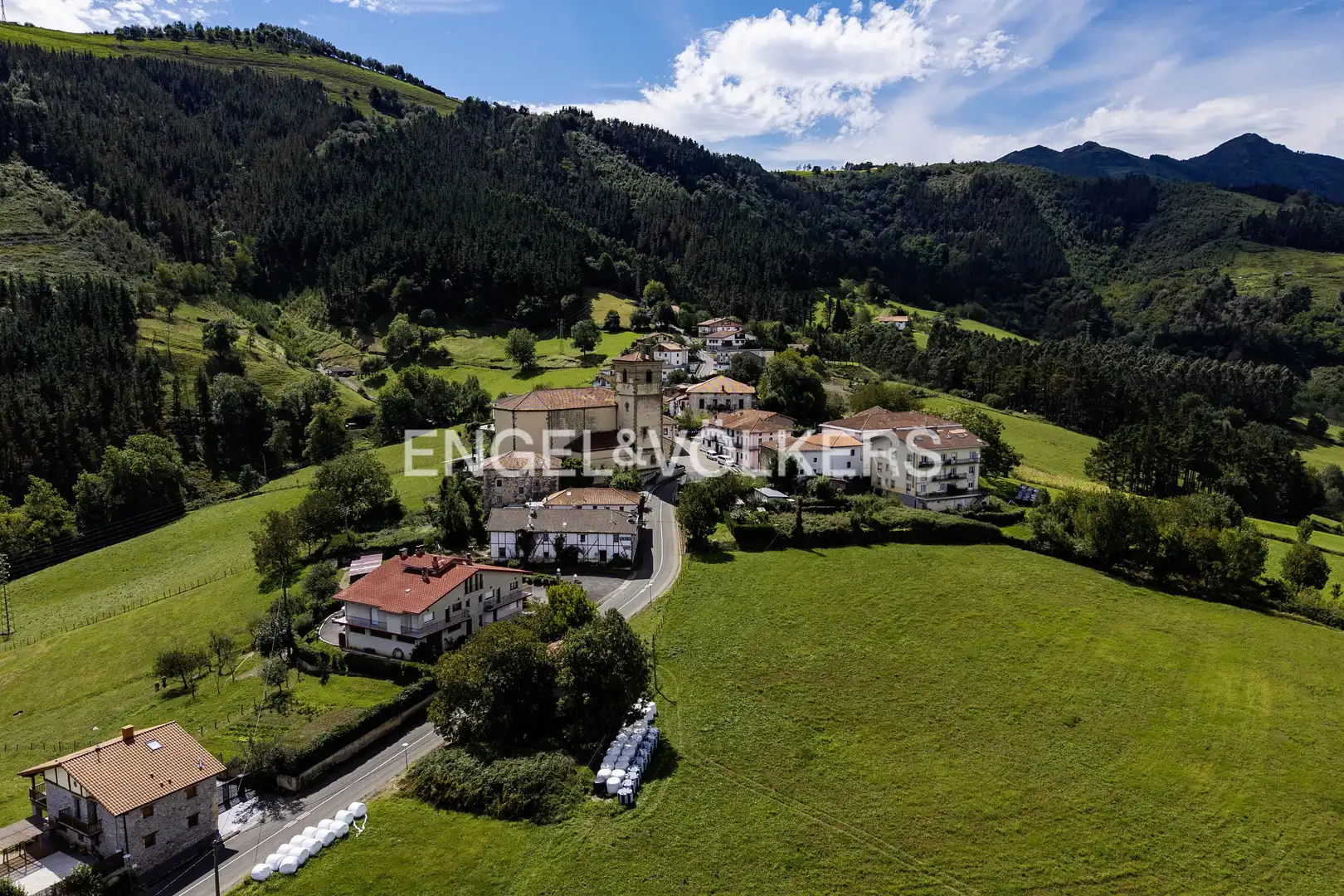 Vista exterior de Casa o chalet en venta en Zestoa con Calefacción, Jardín privado y Balcón
