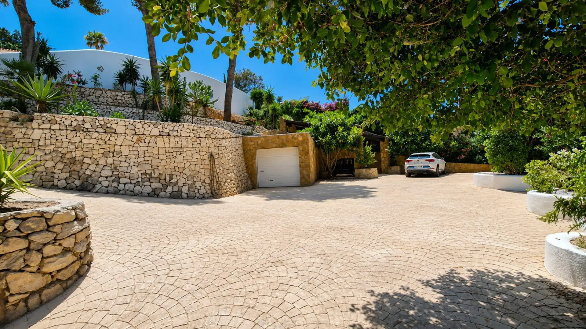 Vista exterior de Casa o xalet en venda en Jávea / Xàbia amb Aire condicionat, Calefacció i Jardí privat
