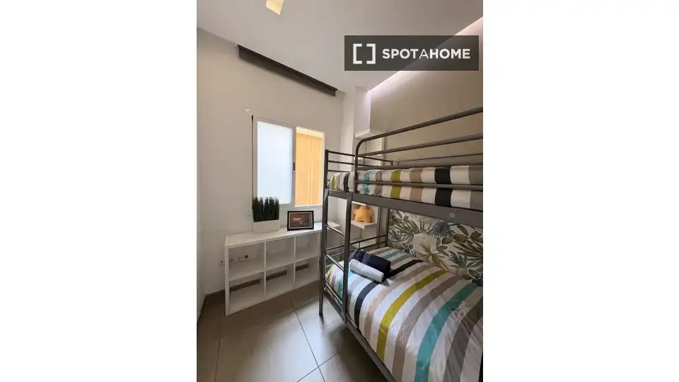Schlafzimmer von Wohnungen zur untervermieten in Las Palmas de Gran Canaria mit Klimaanlage, Terrasse und Möbliert