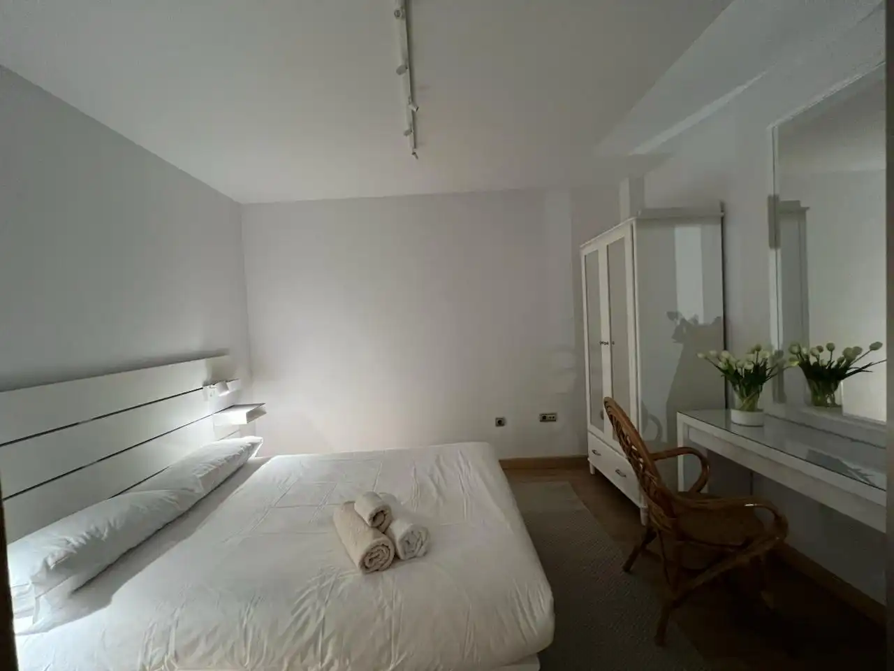 Habitación de Apartamento en venta en Vigo  con Calefacción, Amueblado y Horno