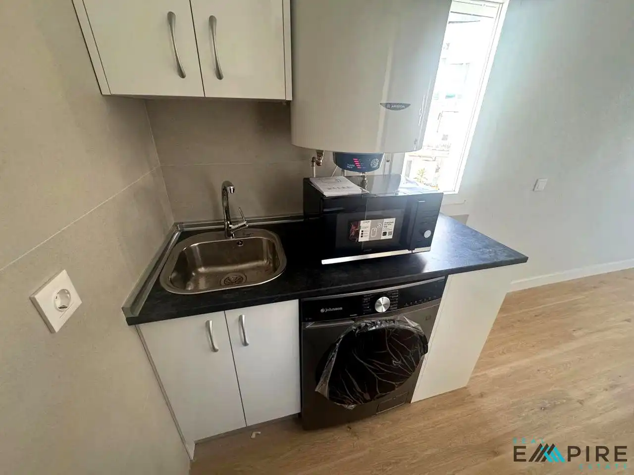 Kitchen of Flat for share in Pozuelo de Alarcón  with Heating, Furnished and Balcony