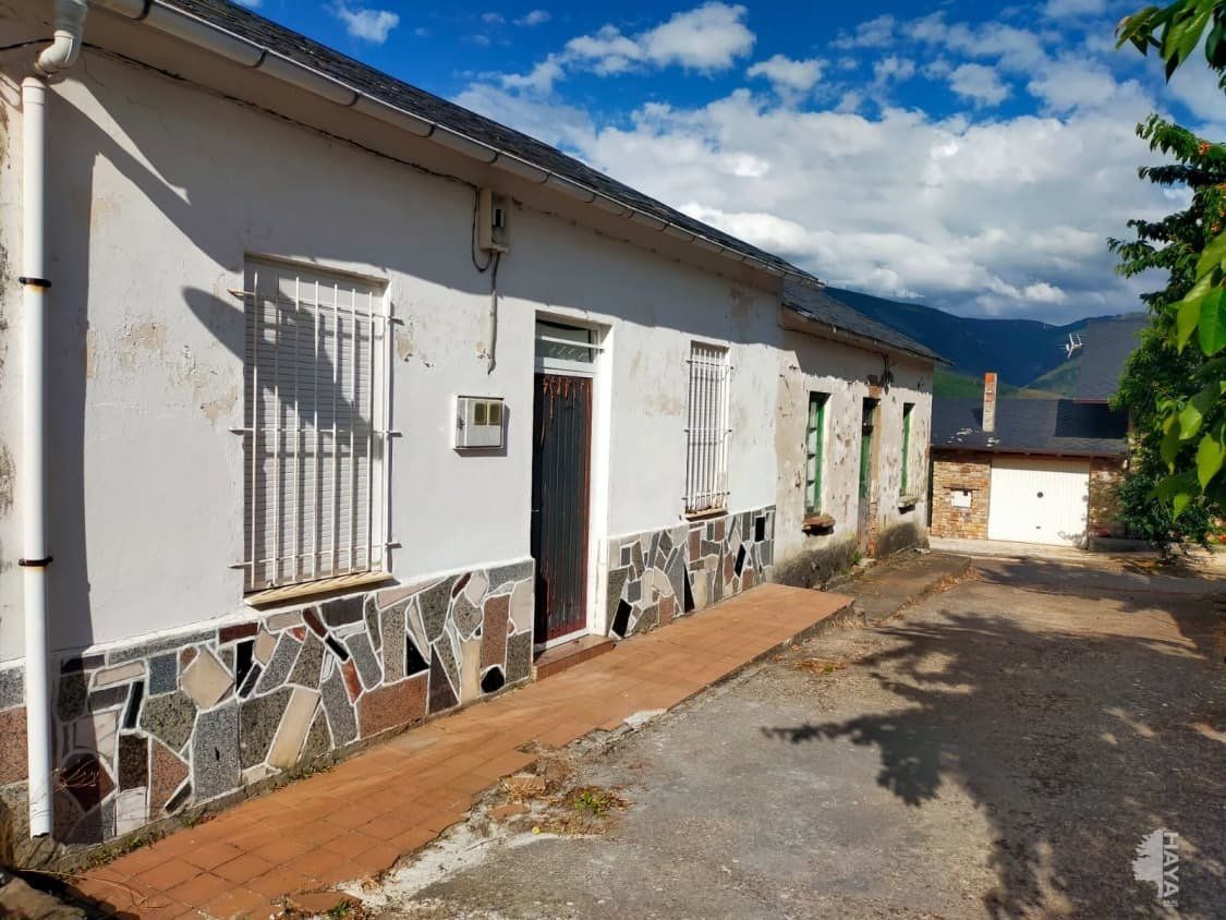 Exterior view of House or chalet for sale in Ponferrada  with Heating and Storage room