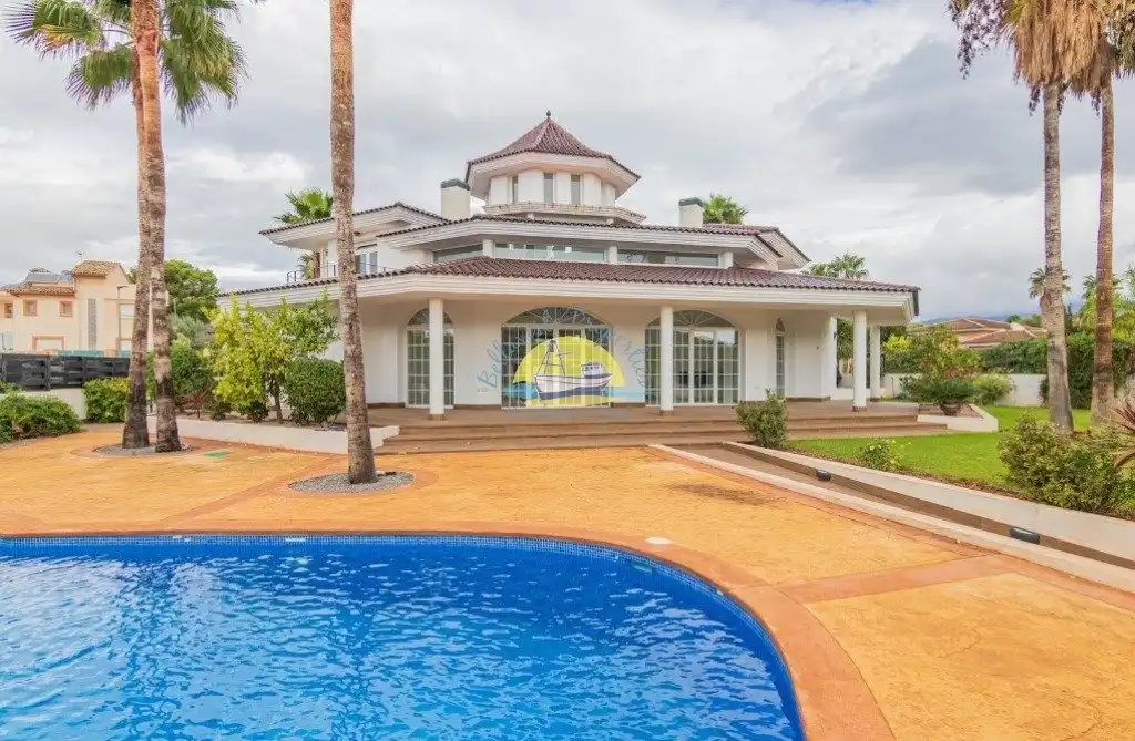 Vista exterior de Casa o chalet en venta en L'Alfàs del Pi con Aire acondicionado, Jardín privado y Terraza
