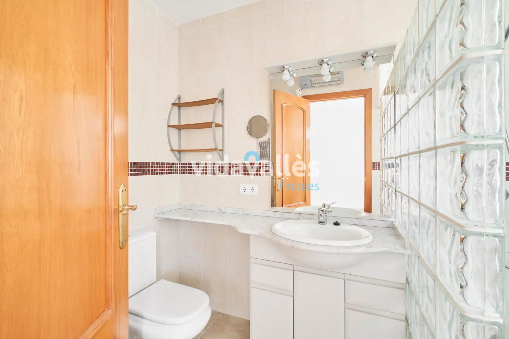 Bany de Casa o xalet en venda en Vallgorguina amb Aire condicionat, Calefacció i Jardí privat
