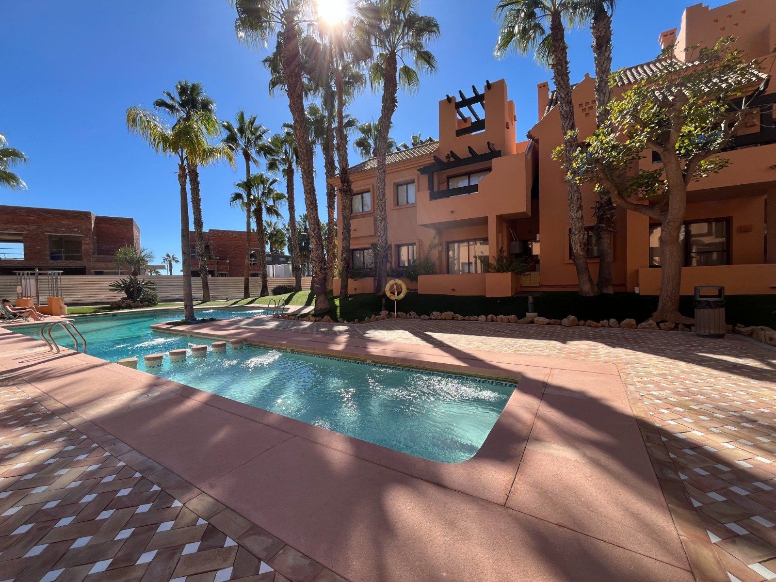 Vista exterior de Apartament en venda en Los Alcázares amb Traster, Moblat i Balcó