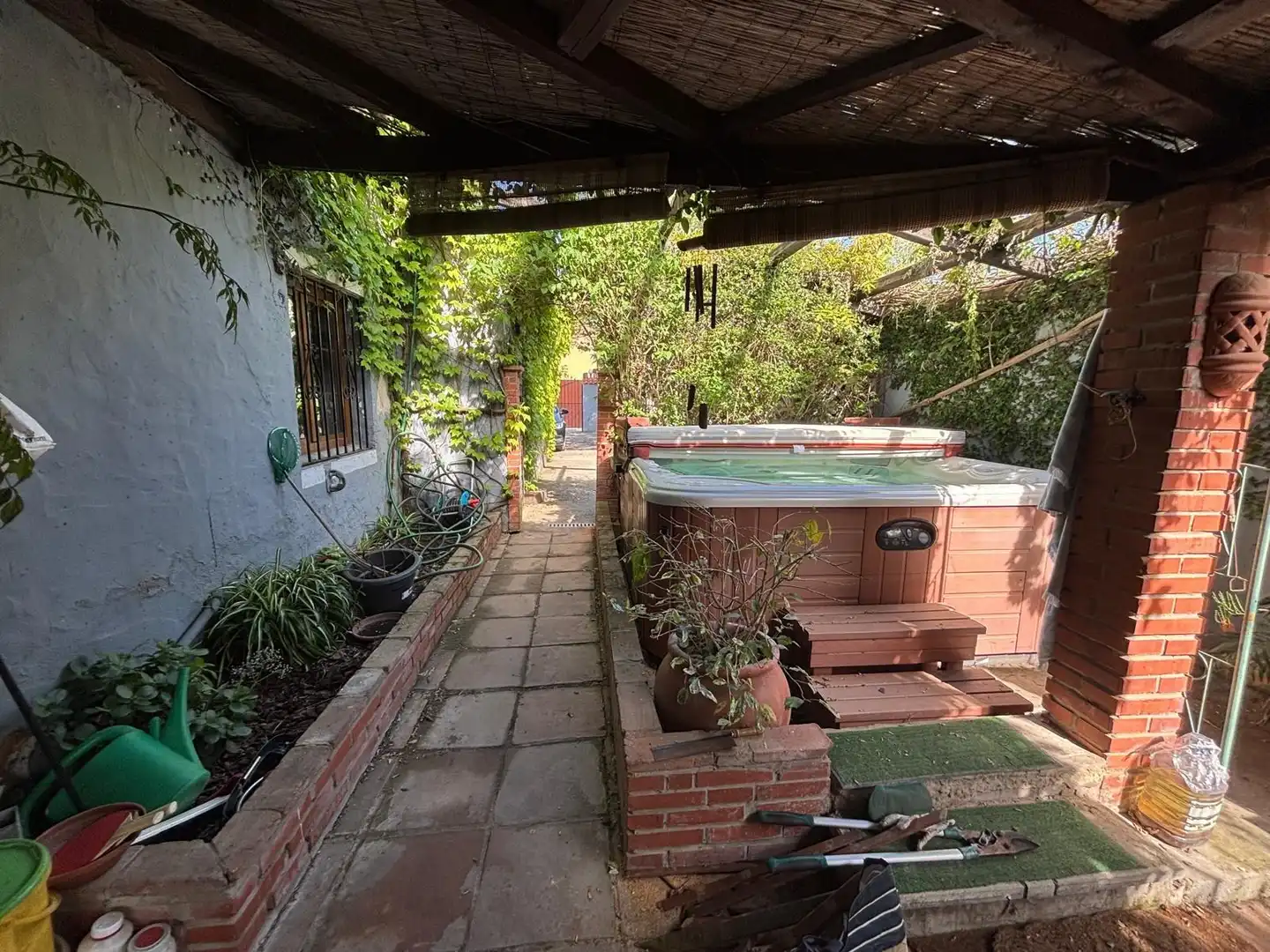 Jardí de Casa o xalet en venda en Los Barrios amb Calefacció, Jardí privat i Jacuzzi