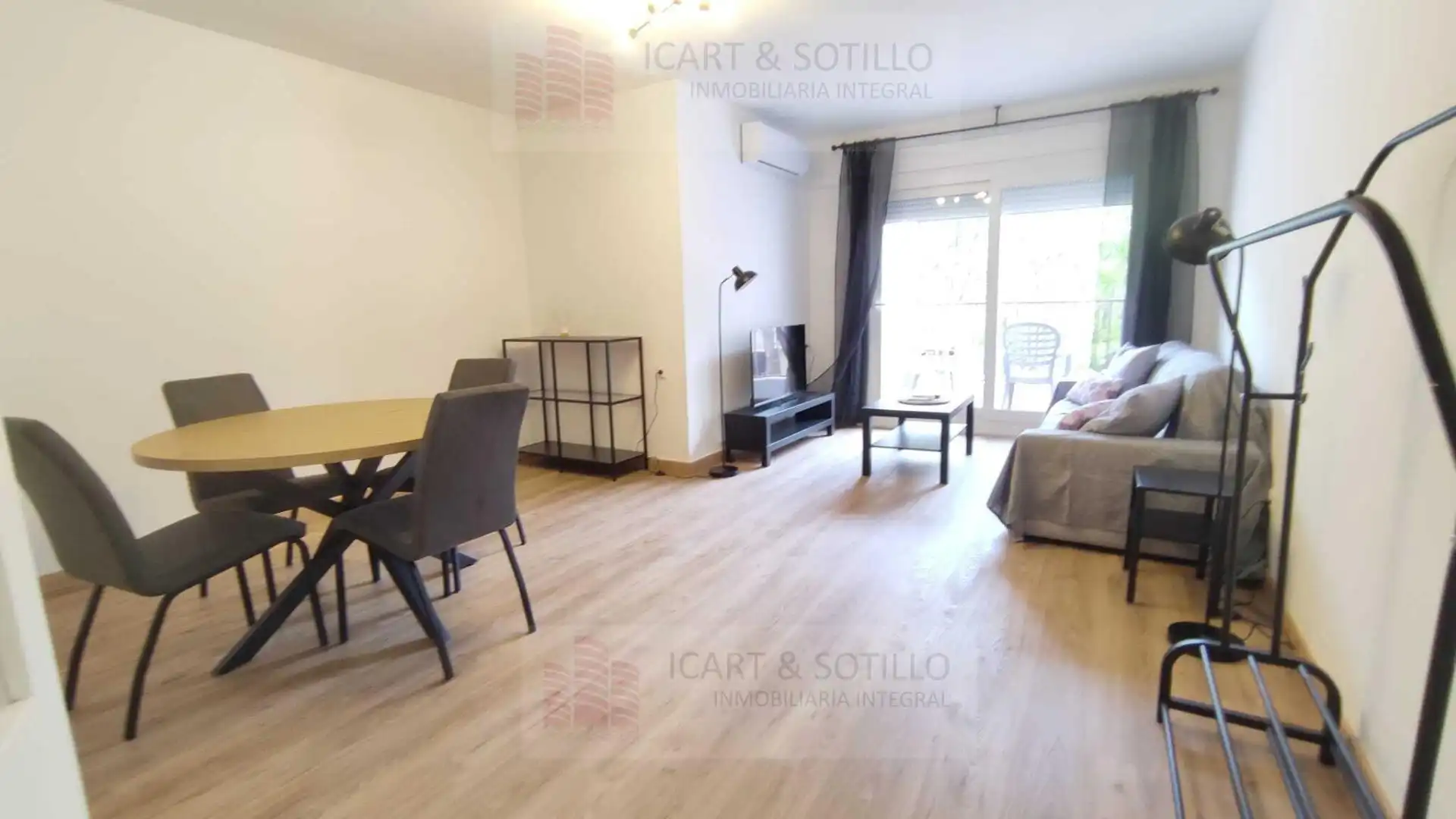 Piso con terraza en alquiler en Casco Urbano, imagen 6