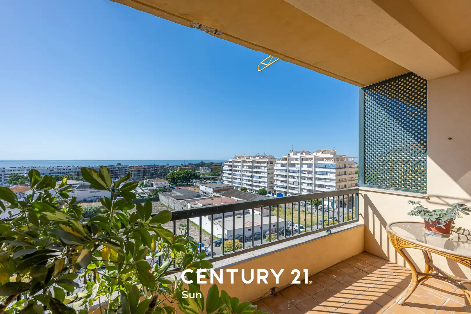 Vista exterior de Pis en venda en Marbella amb Aire condicionat, Calefacció i Terrassa