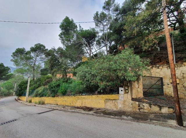 Casa-chalet en Venta en C/ Ginesta en Torrelles de Llobregat