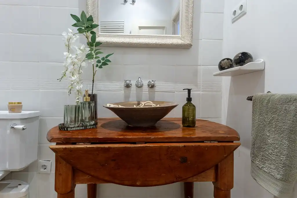 Bathroom of Apartments for sale in Barcelona  with Air Conditioner, Heating and Parquet flooring