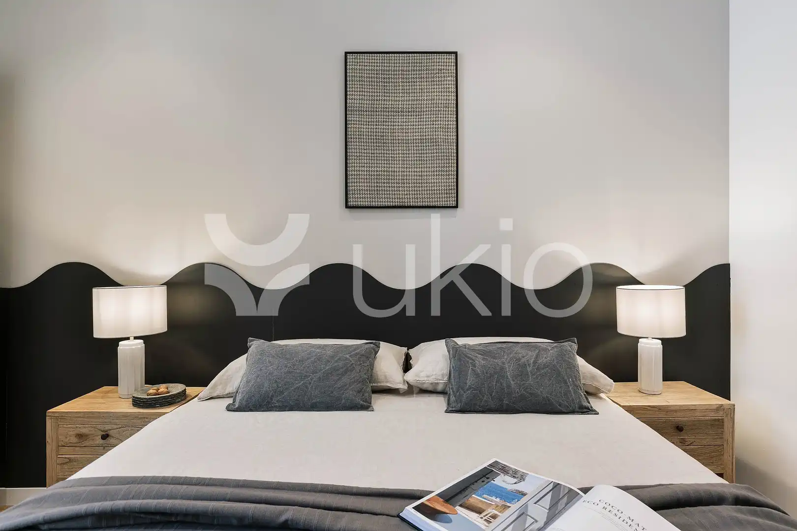 Dormitori de Apartament de lloguer en Barcelona amb Aire condicionat, Calefacció i Moblat