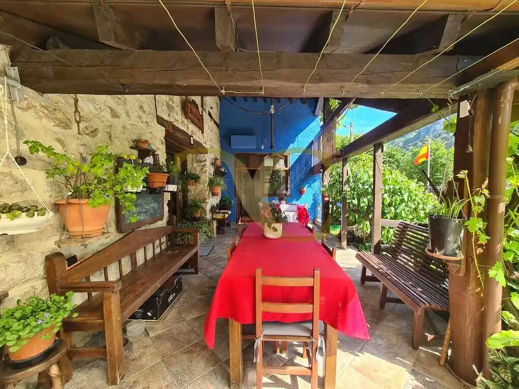 Casa o xalet en venda en Peñamellera Alta amb Calefacció, Jardí privat i Terrassa