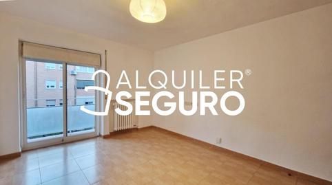 Photo 4 of Flat to rent in Pico de Los Artilleros, Vinateros, Madrid